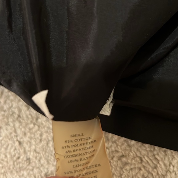 ANN TAYLOR - 10 WOMENS BLACK LINED TWO BUTTON CLOSURE POCKET FRONT BLAZER EUC - Picture 13 of 13